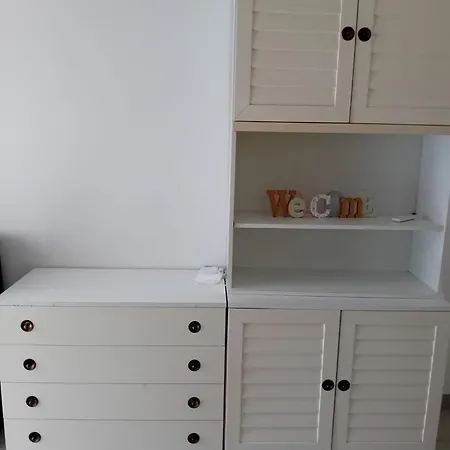 E Un Semplice Posto Letto Nell'ingresso Centralissimo 民宿 圣雷默