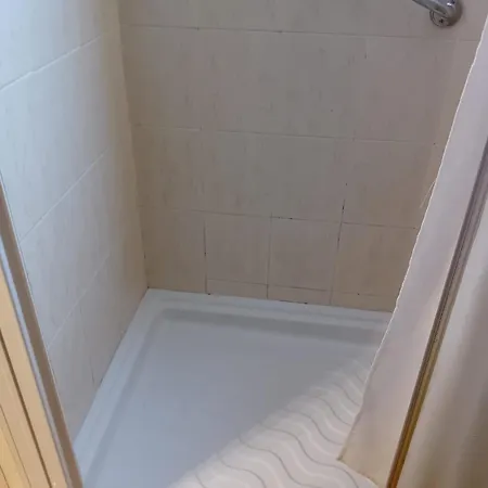 E Un Semplice Posto Letto Nell'ingresso Centralissimo *